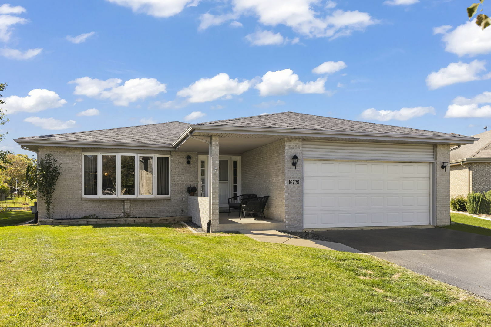 Property Photo:  16729 W Seneca Drive  IL 60441 