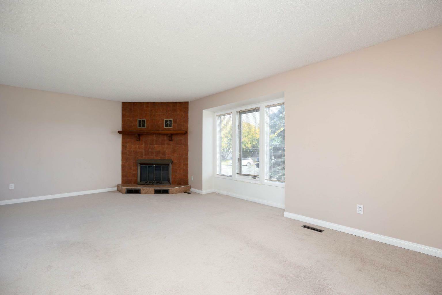 Property Photo:  209 Brooks Place  AB T9K 2E6 