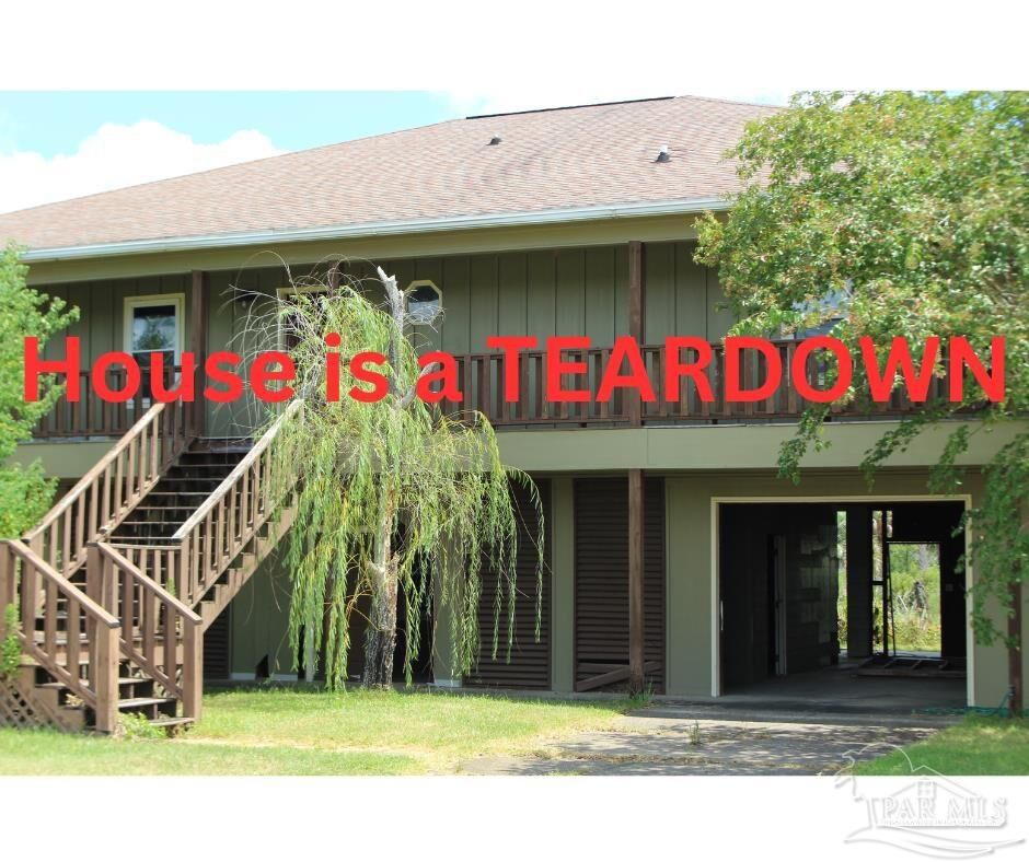 Property Photo:  2616 Bayshore Pkwy  FL 32583 