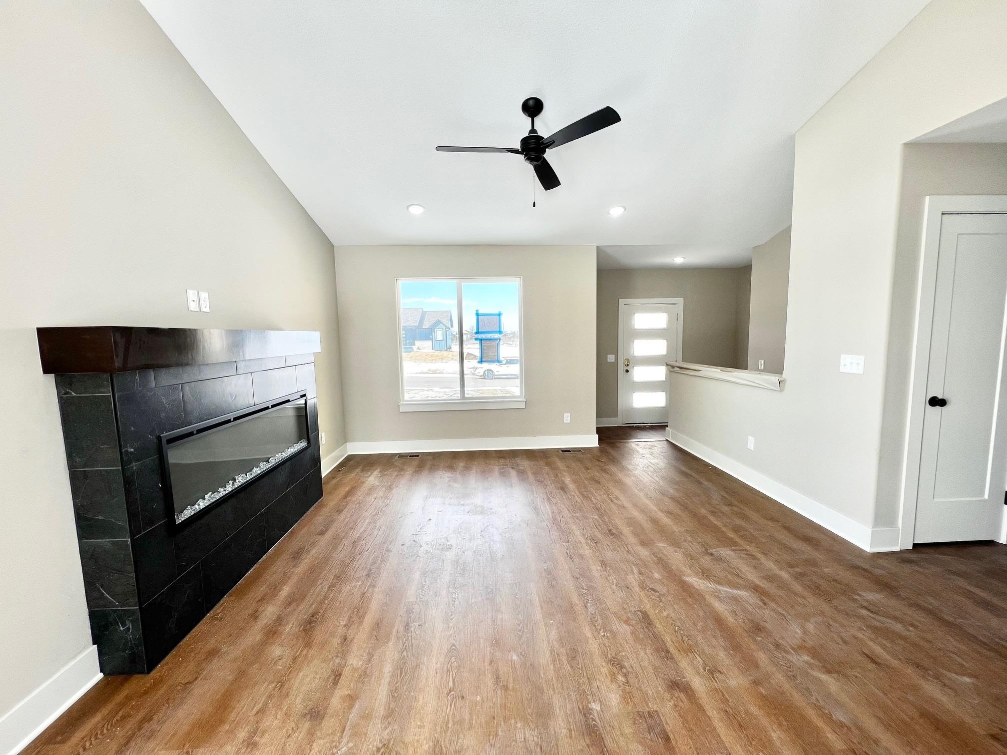 Property Photo: 10611 E Bonita St KS 67207