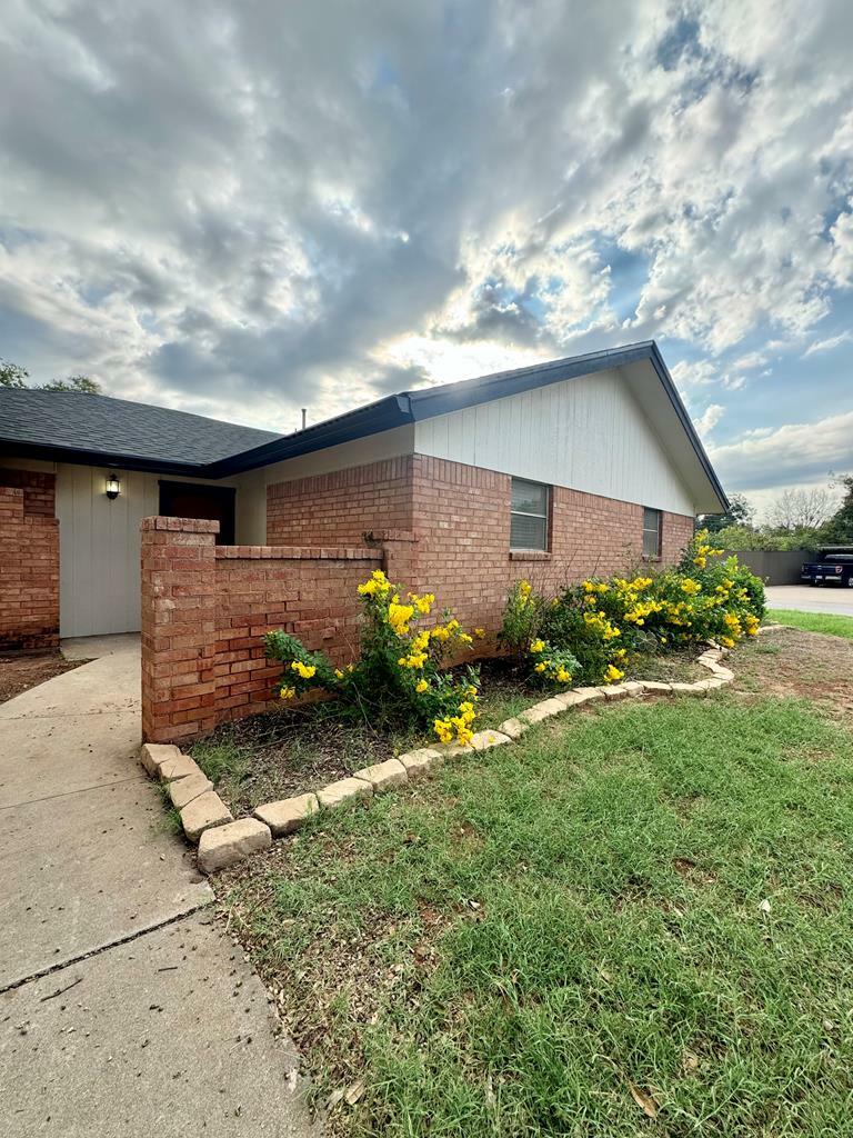 42 Clare Dr  San Angelo TX 76901 photo