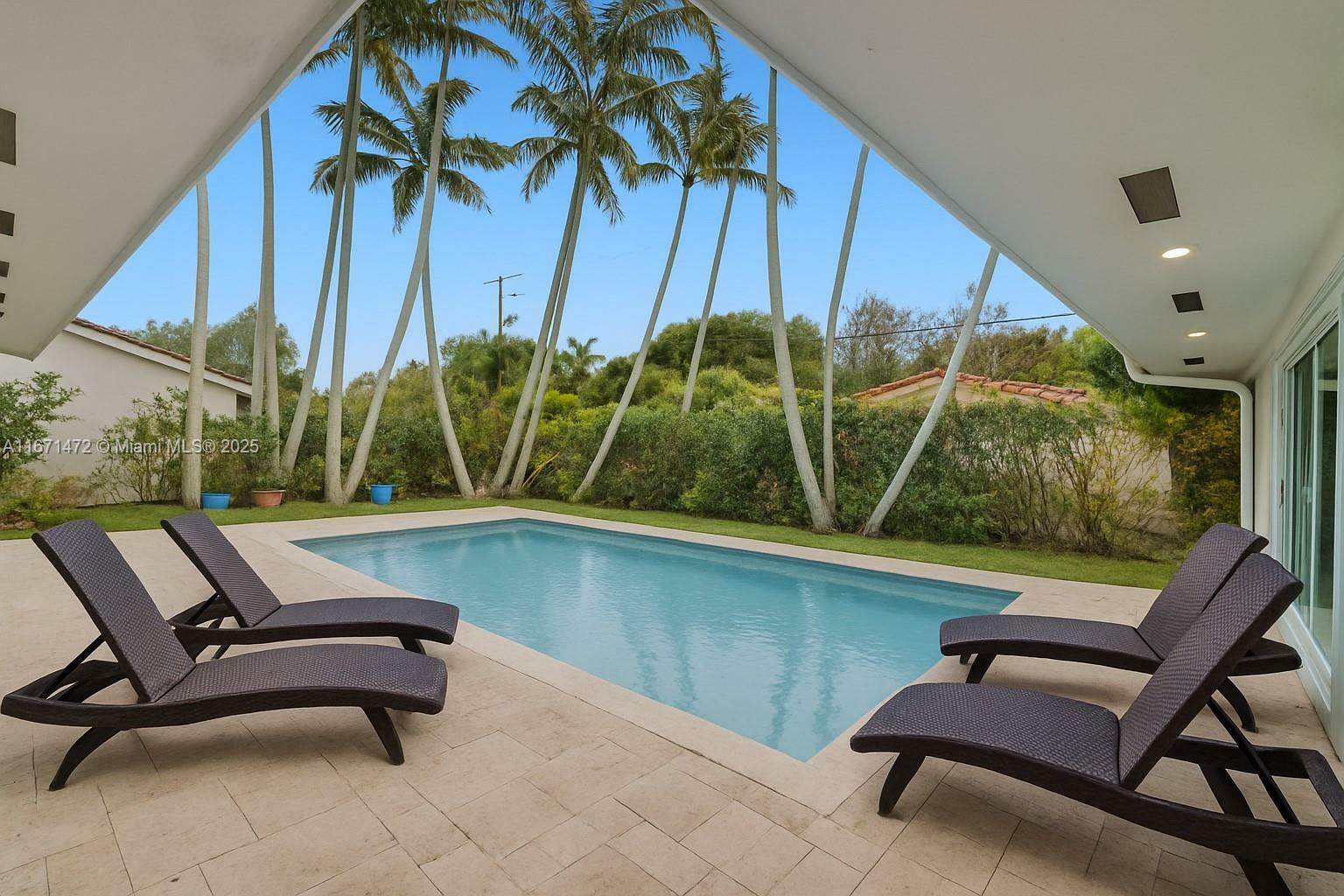 Property Photo: 430 Miller Rd FL 33146