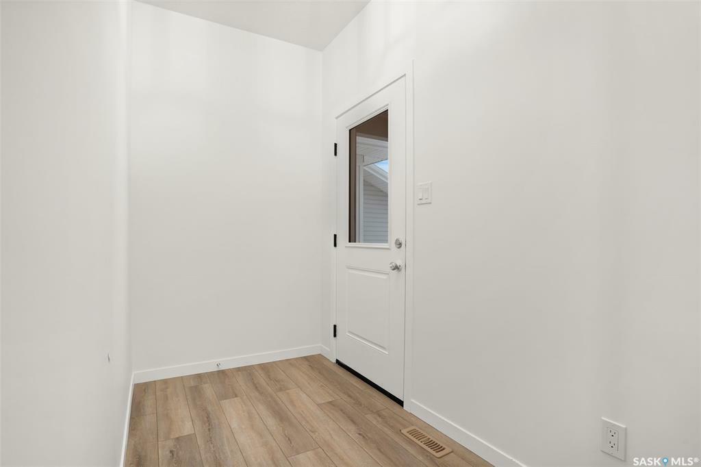 Property Photo:  5433 Nicholson Avenue  SK S4V 4B1 