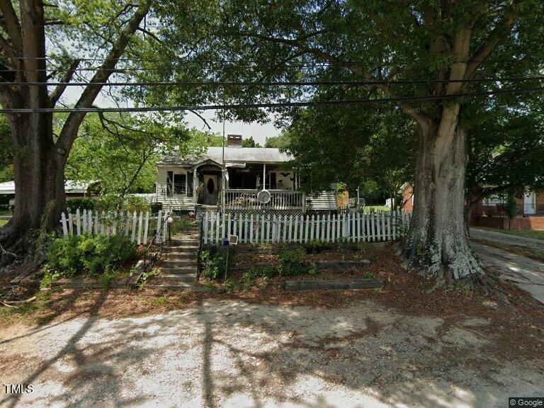 18 S Hillsborough Street  Franklinton NC 27525 photo