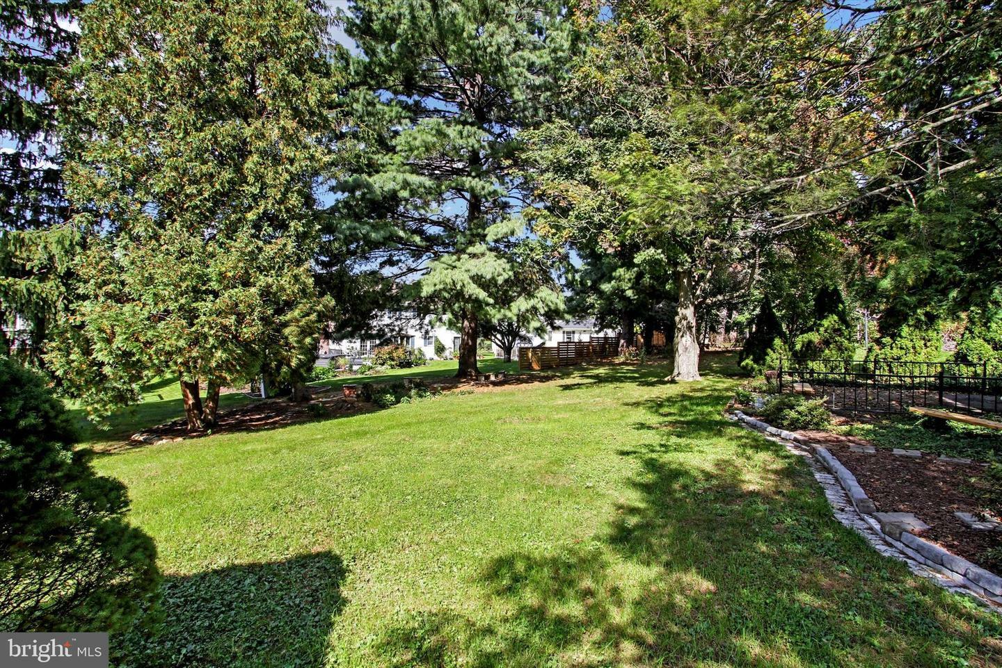 Property Photo:  11805 Orchard Lane E  PA 17268 