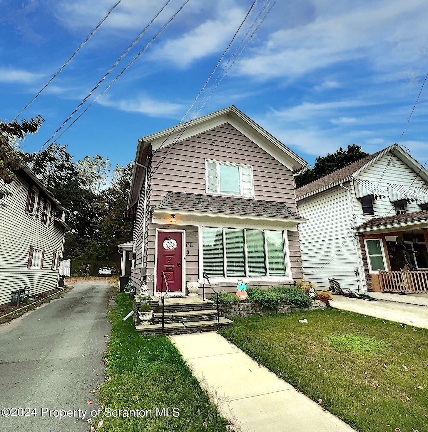 Property Photo:  1742 Main Street  PA 18447 