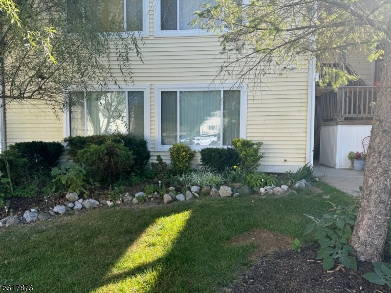 Property Photo: 142 Falcon Ridge Way 142 NJ 07419