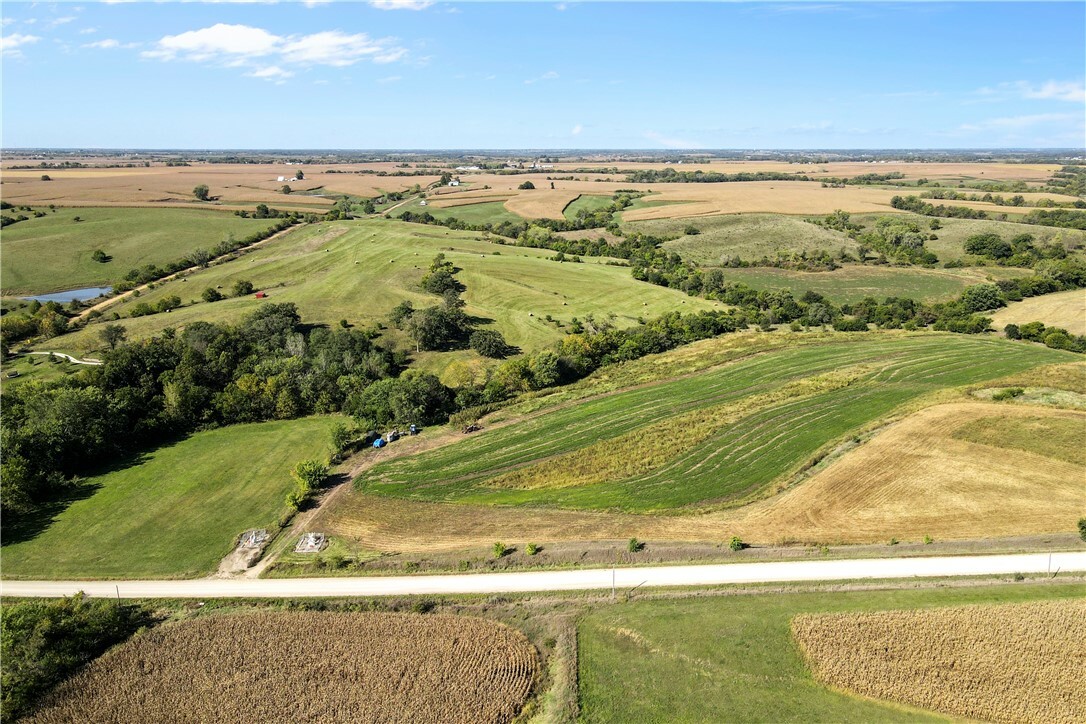 Property Photo:  17810 210th Avenue  IA 50166 