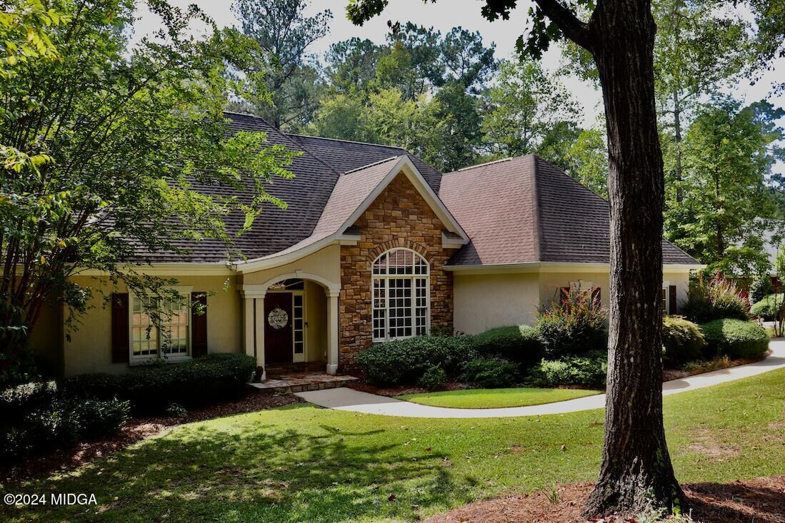 Property Photo:  604 Remington Drive  GA 31210 