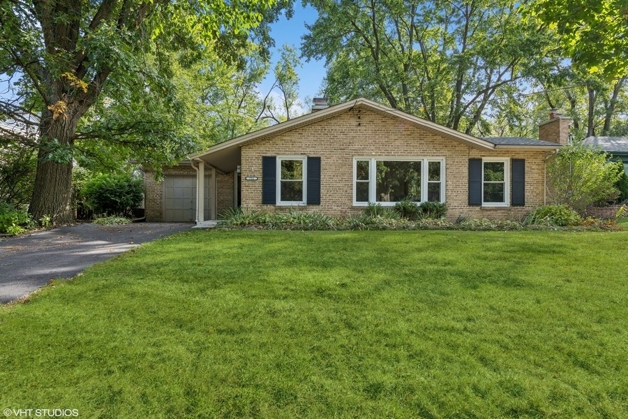 Property Photo:  731 Dundee Avenue  IL 60010 