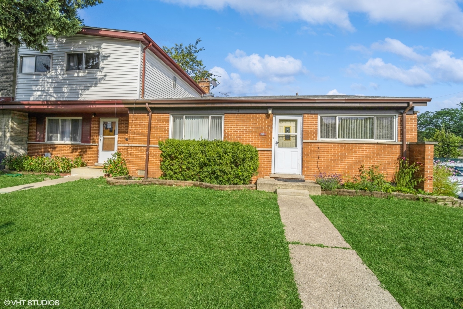 Property Photo:  416 Glendale Road  IL 60025 