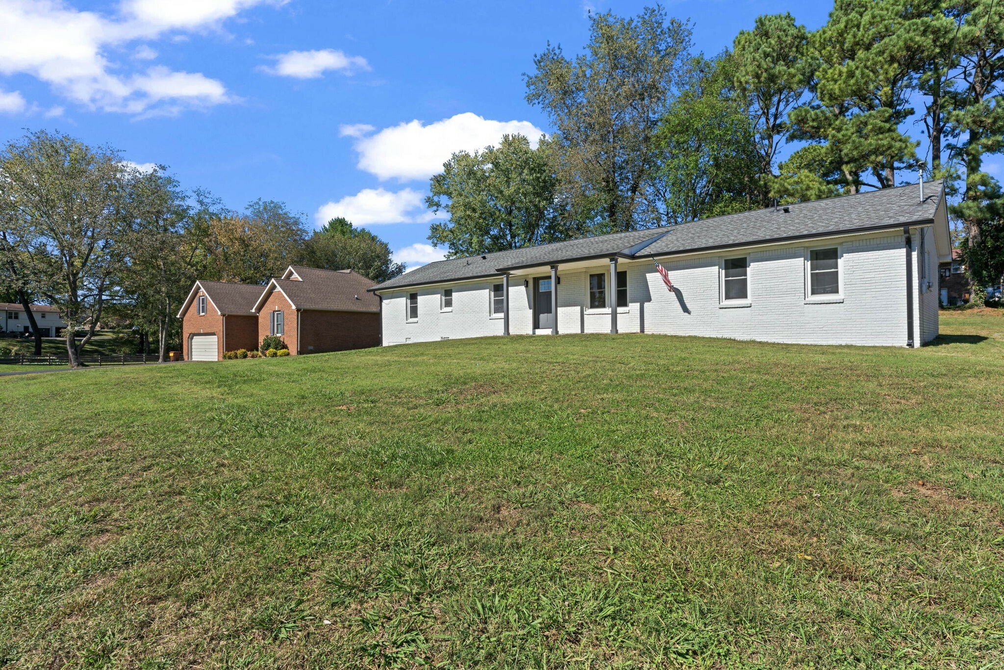 Property Photo:  610 Cumberland Dr  TN 38401 