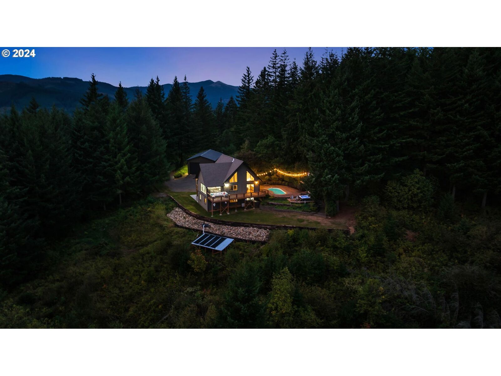Property Photo:  40700 NE Skye View Dr  WA 98671 
