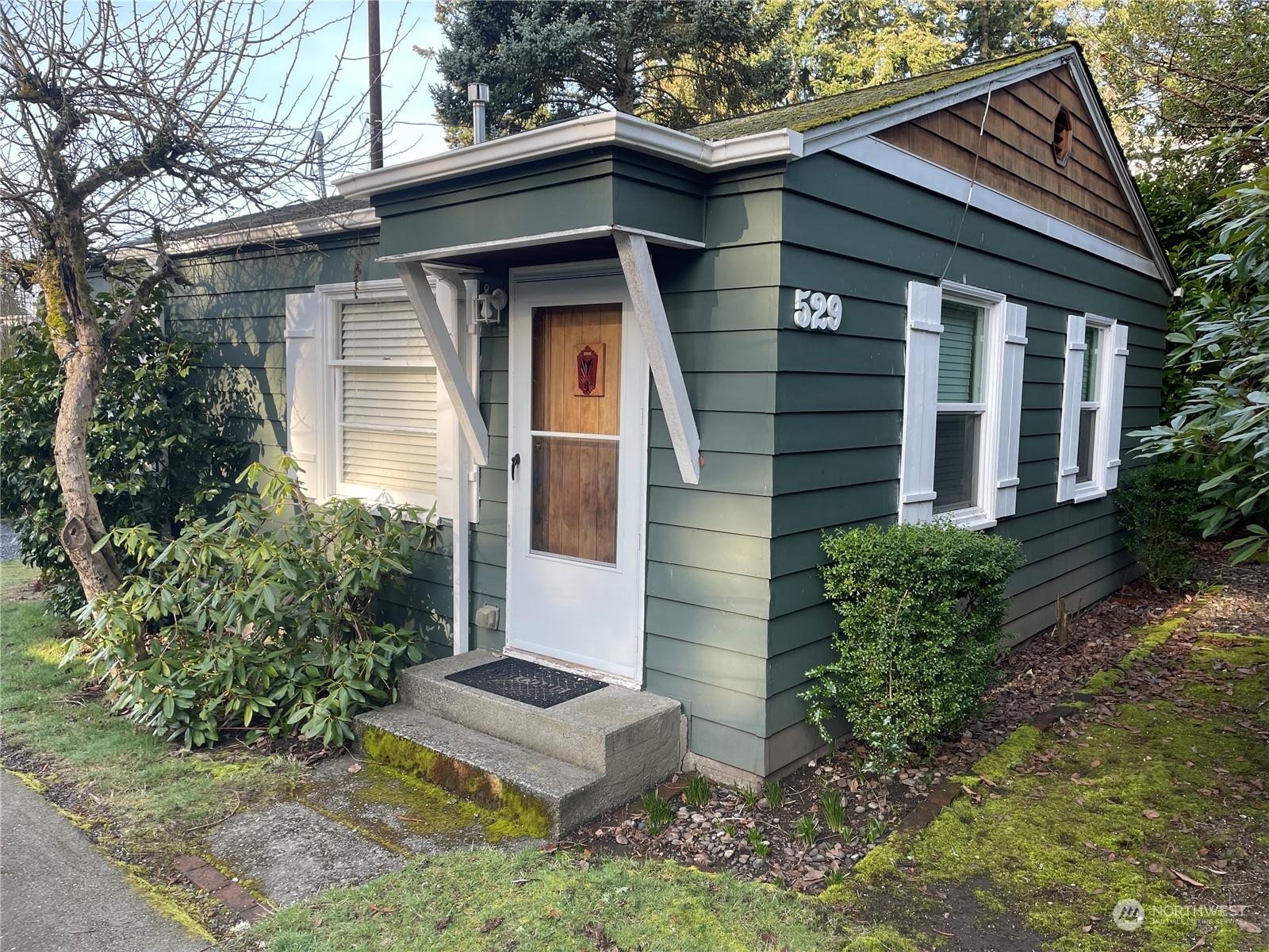 Property Photo:  529 N 137th Street  WA 98133 