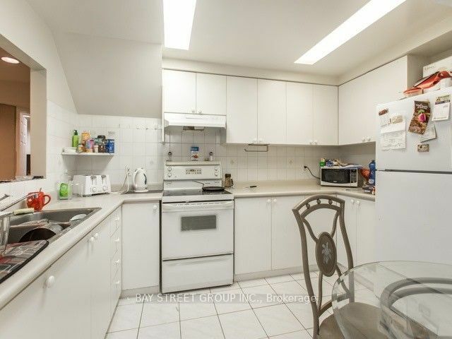 Property Photo:  129 Rose Branch Dr  ON L4S 1H6 