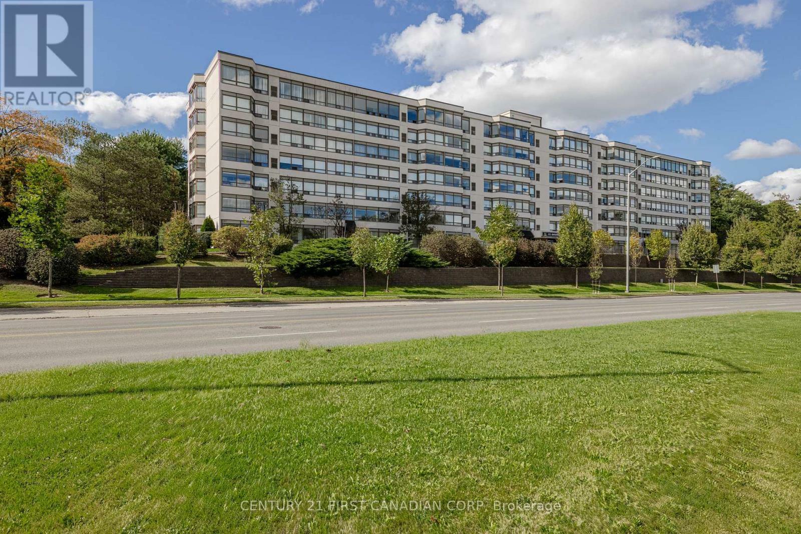 Property Photo:  521 Riverside Drive 210  ON N6H 5E2 