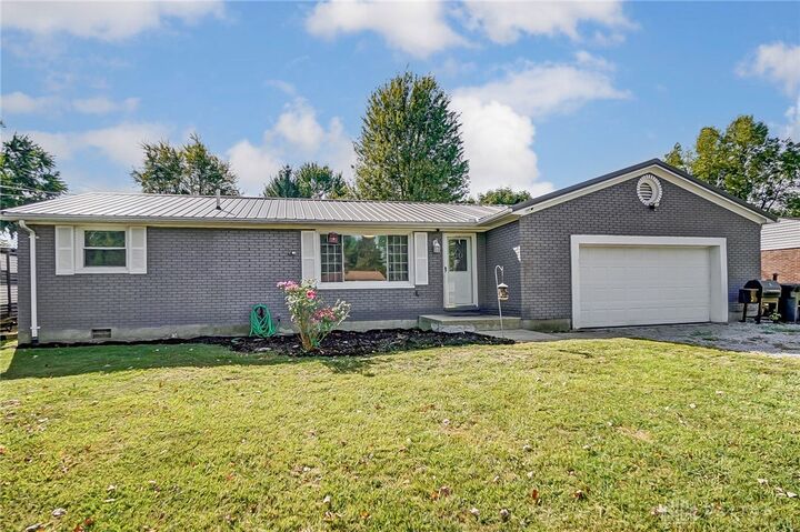 5473 Maple Grove Avenue  Blanchester OH 45107 photo