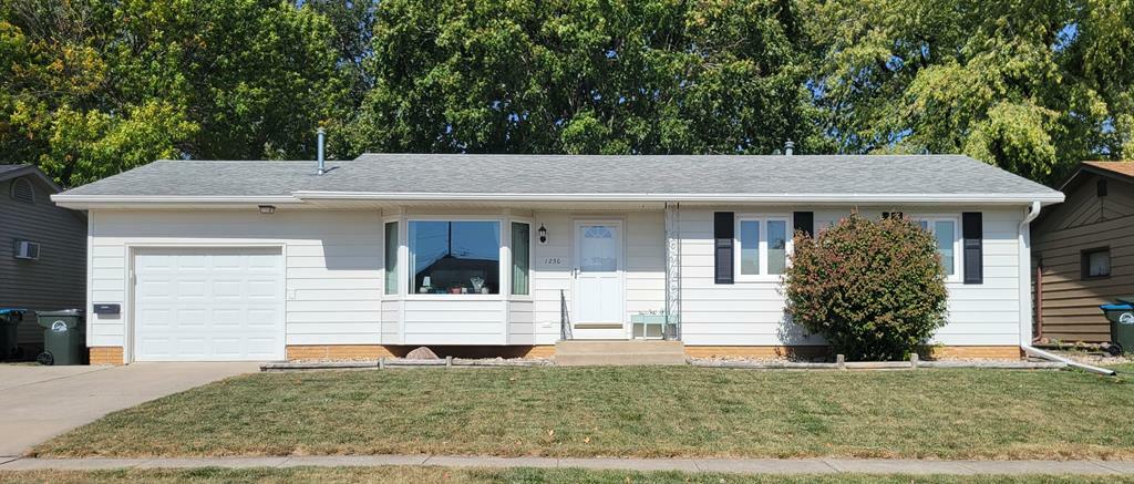 Property Photo:  1230 25th Avenue North  IA 50501 