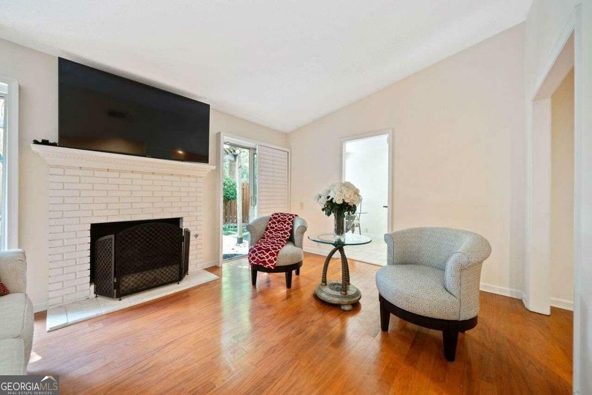 Property Photo:  101 Dunwoody Chase  GA 30328 