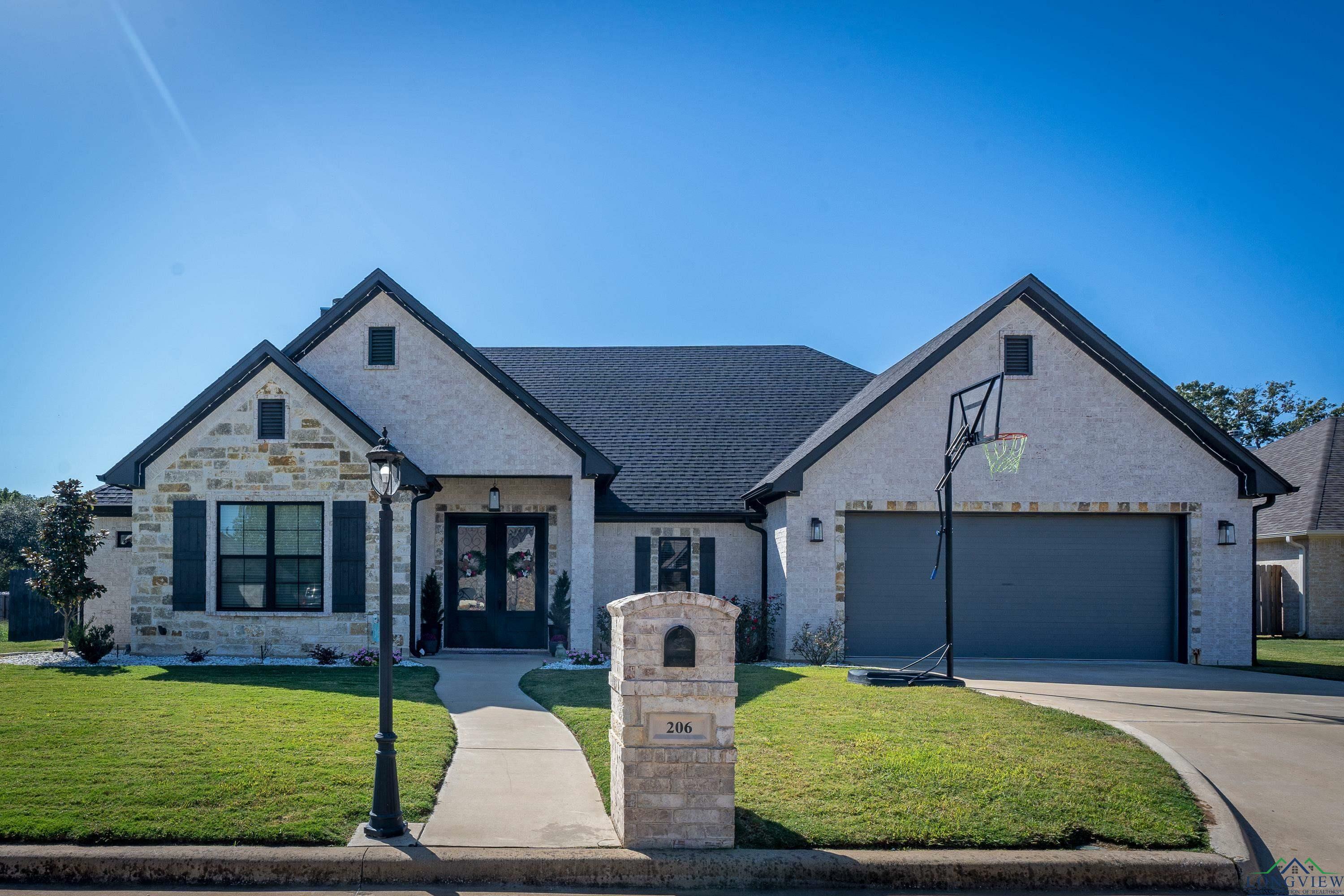 Property Photo:  206 Lafoy Ln  TX 75650 