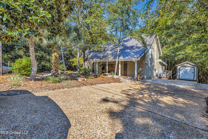 Property Photo: 308 Lovers Lane MS 39564