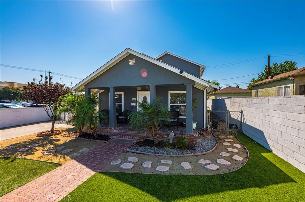 Property Photo:  417 N Lamer Street  CA 91506 