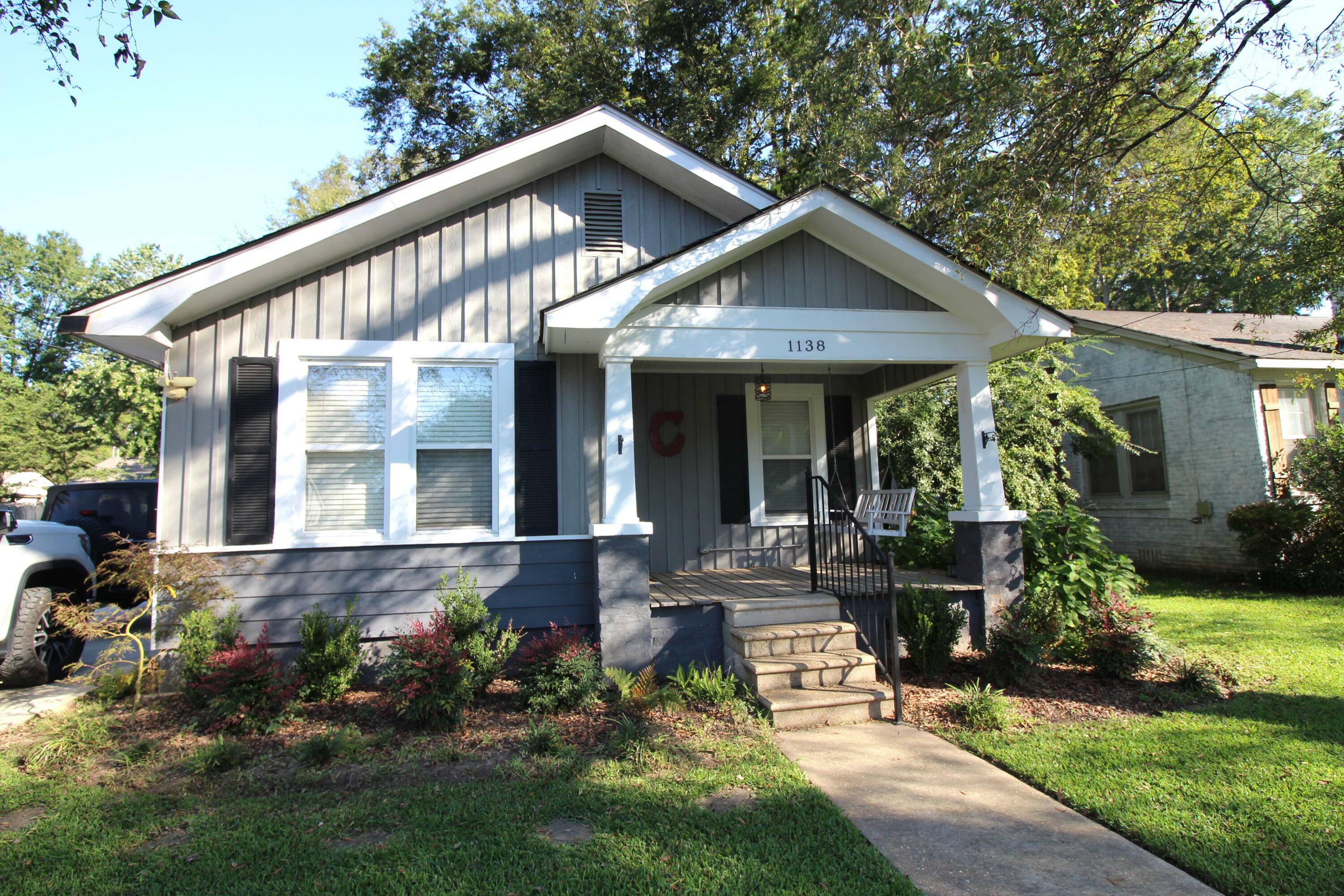 Property Photo:  1138 Woodlawn St.  MS 38804 