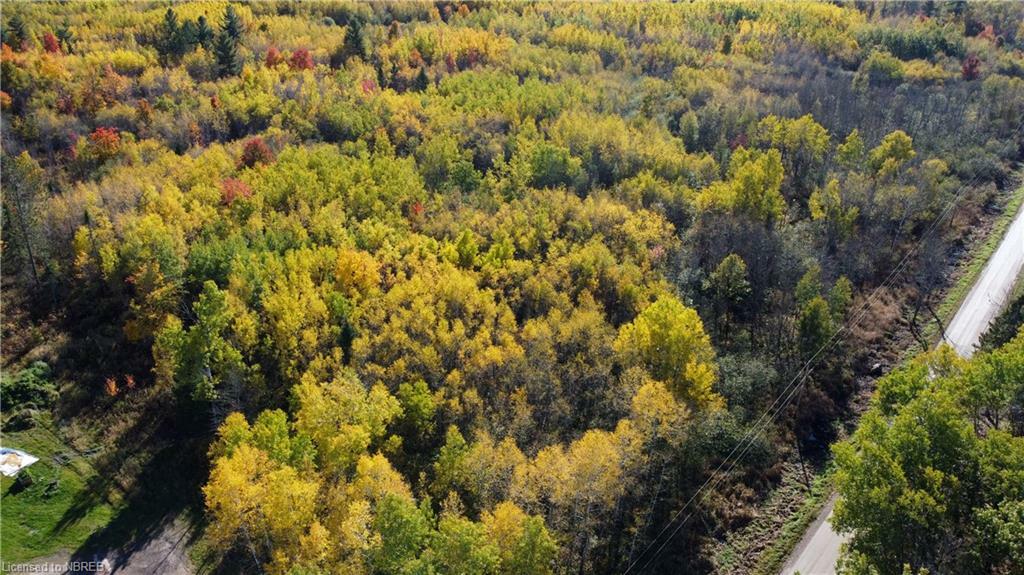 Photo de la propriété:  Pt Lt 6 Hills Siding Road  ON P0K 1H0 