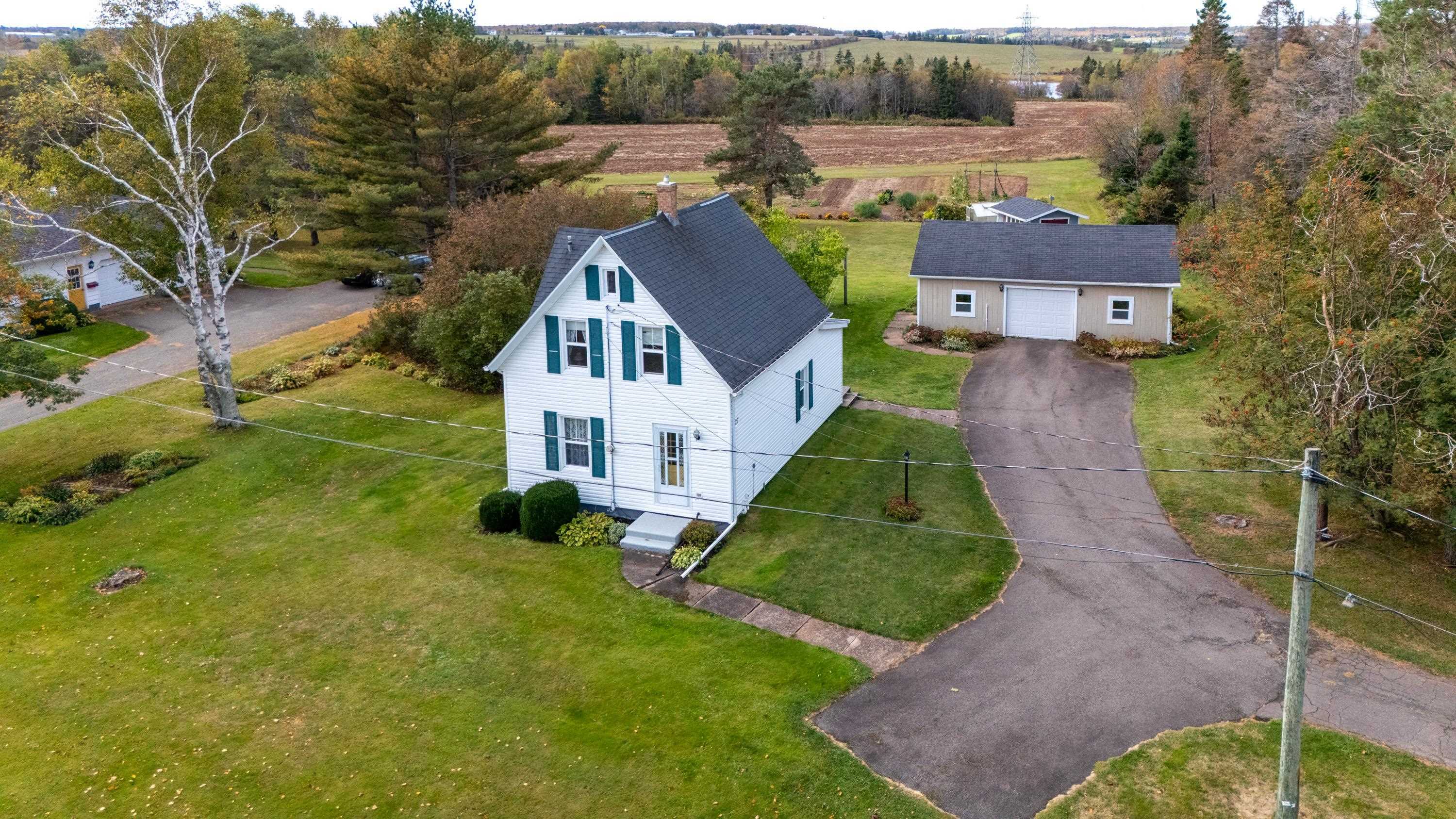 Photo de la propriété:  227 Royalty Road  PE C1E 3E4 