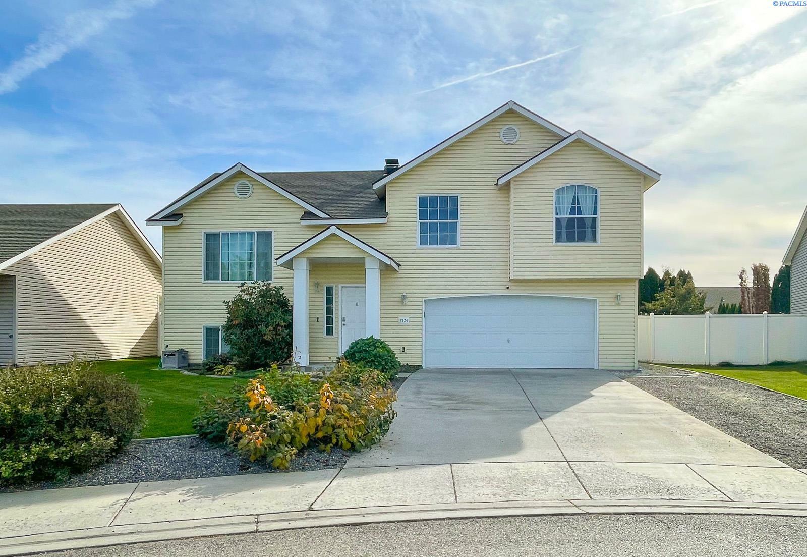 Property Photo:  7824 White Bluff Court  WA 99301 