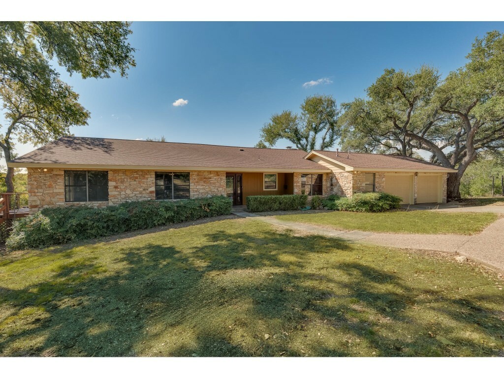 Property Photo:  1401 Mount Sharp Road  TX 78676 