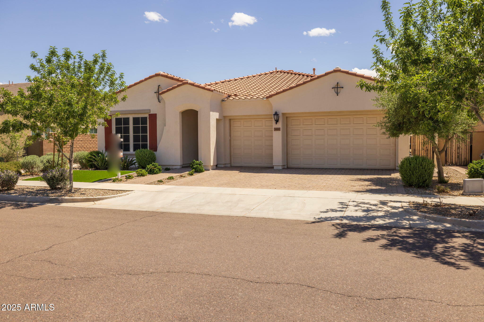 Property Photo: 10331 E Wavelength Avenue AZ 85212