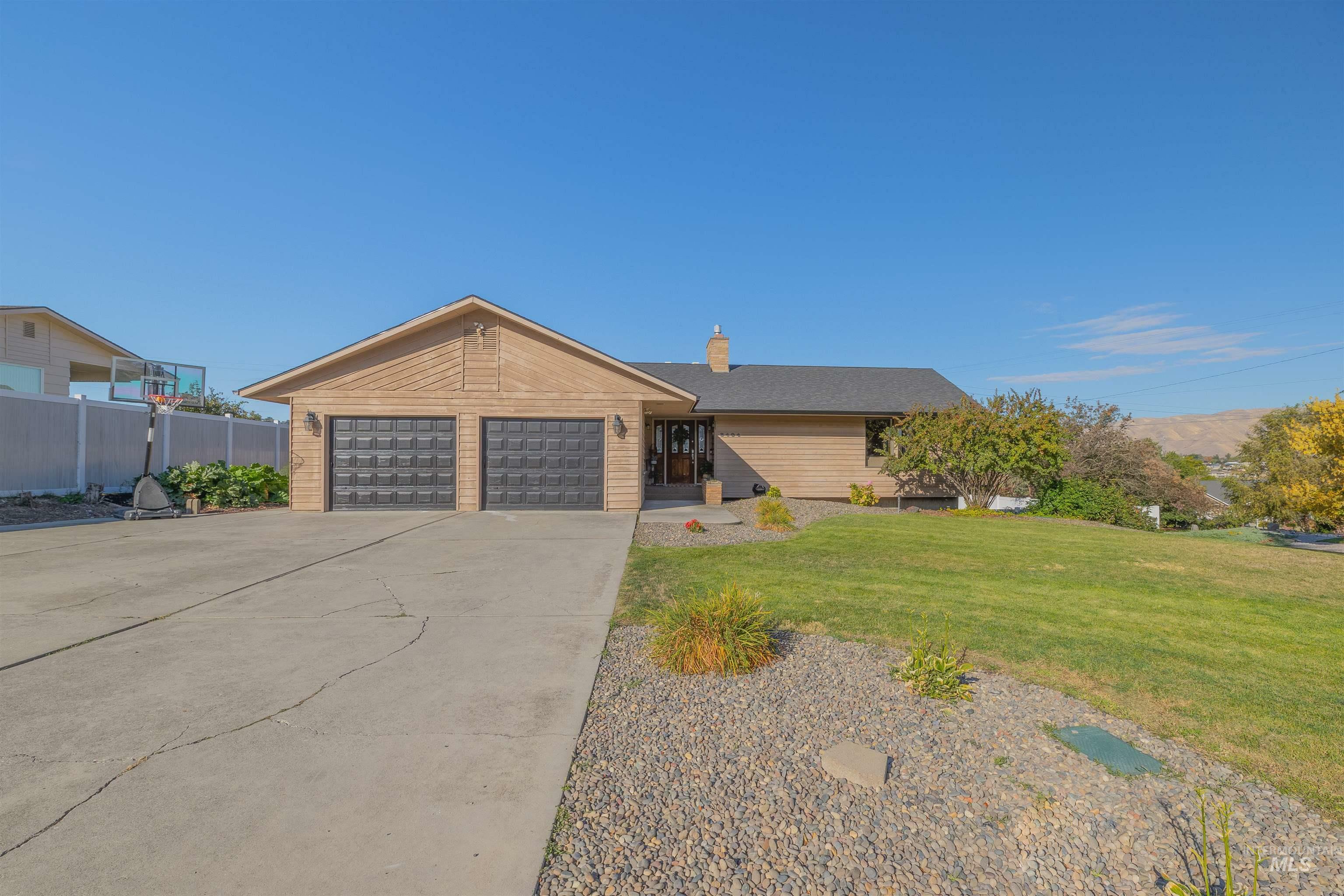 Property Photo:  3404 Meadowlark Dr.  ID 83501 