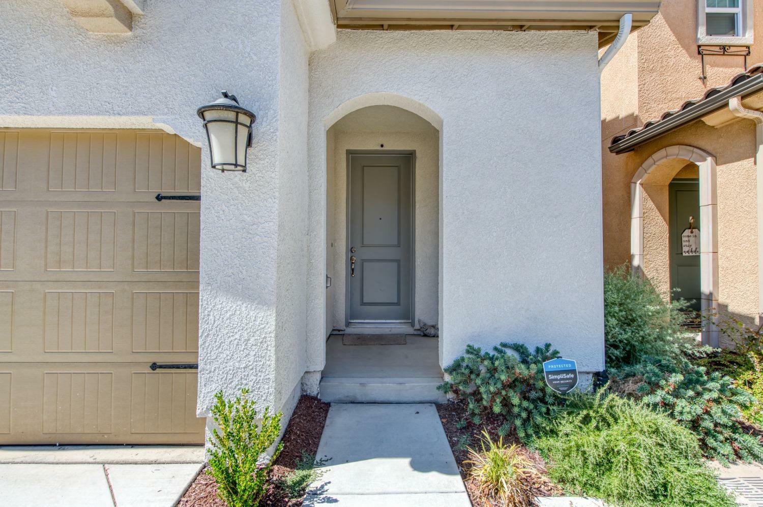 Property Photo:  971 Winchell Way W  CA 93636 