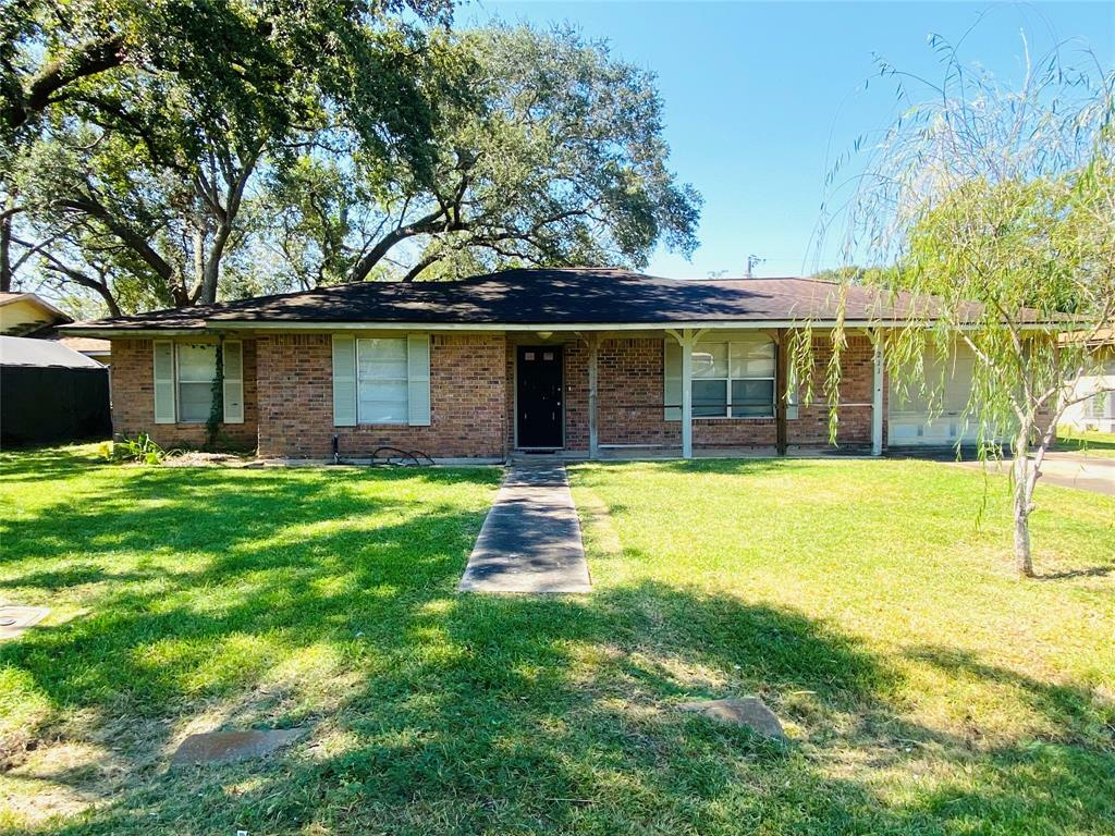 211 Avenue  Brazoria TX 77422 photo