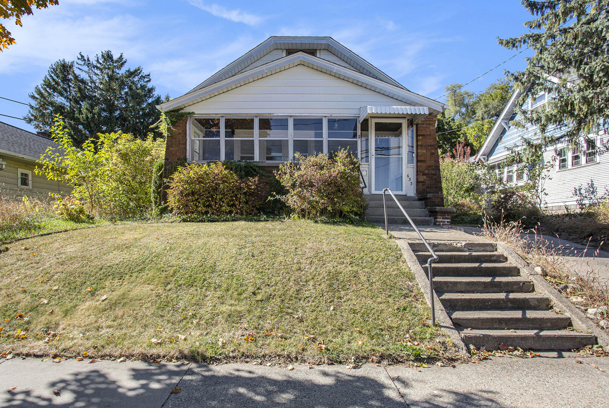 Property Photo: 633 College Avenue NE MI 49503