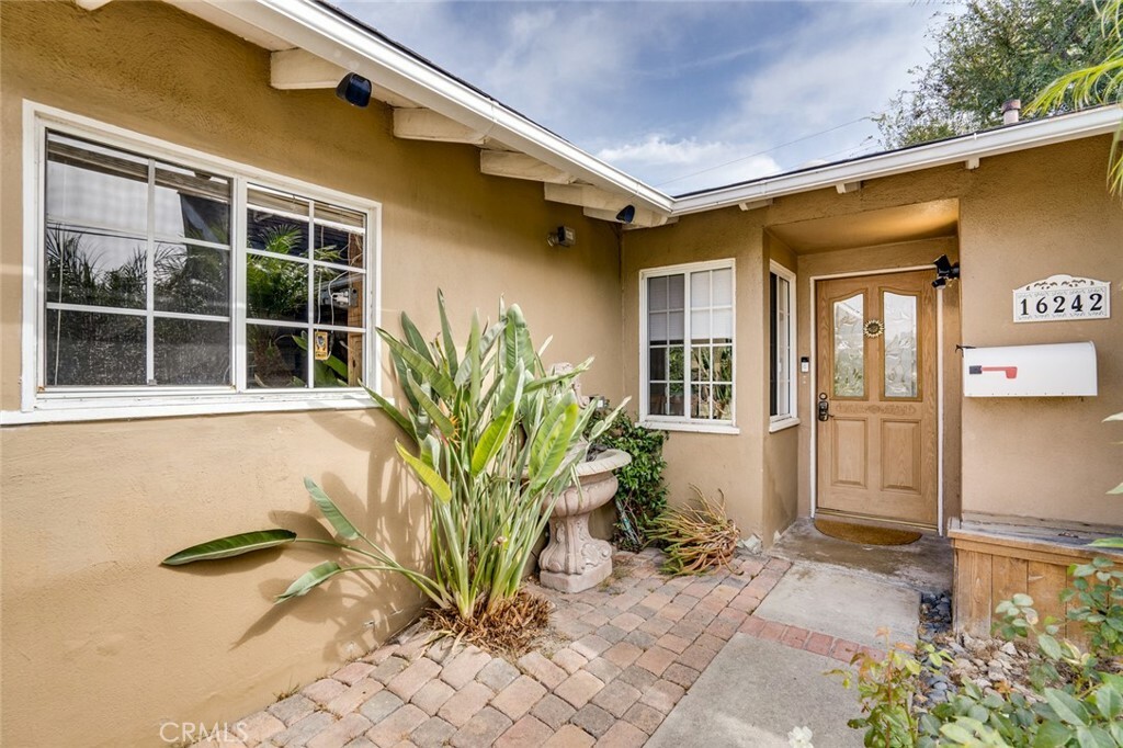 Property Photo:  16242 Fairway Lane  CA 92649 