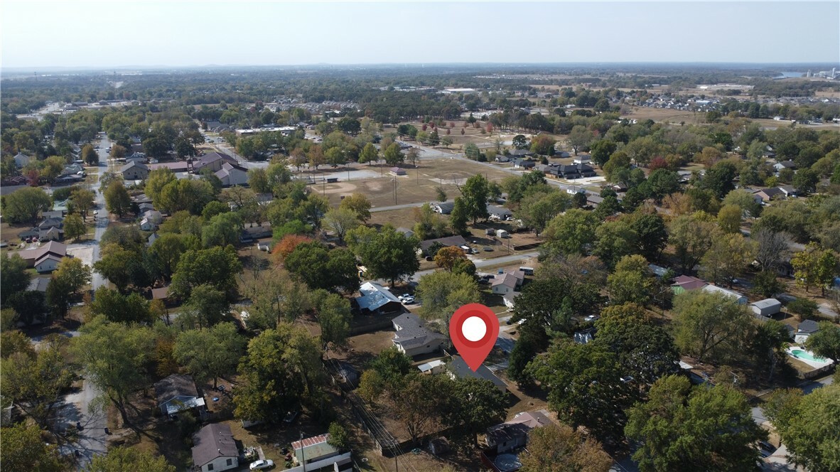 Property Photo:  316 N Byers Avenue  AR 72734 