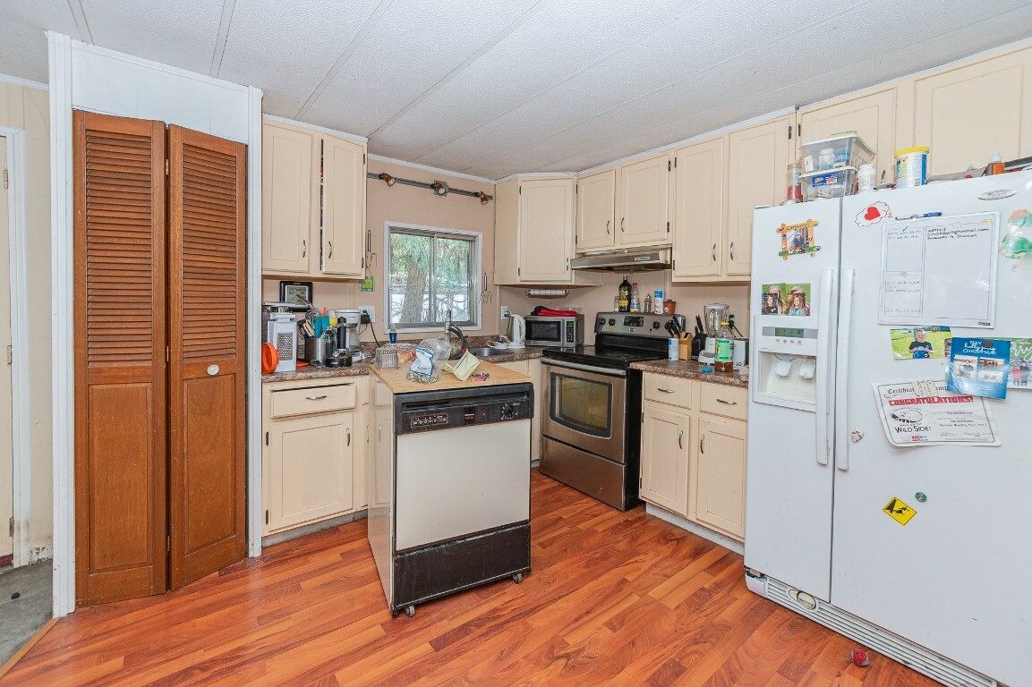 Property Photo:  31 Rosoman Road  BC V0E 1V0 