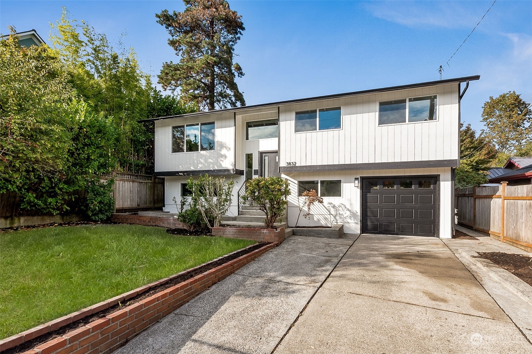 Property Photo:  3832 S Lucile Street  WA 98118 