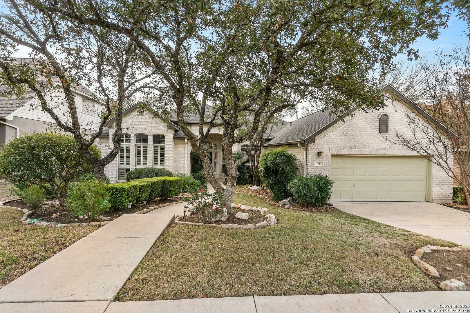Property Photo: 1702 Sandringham TX 78258