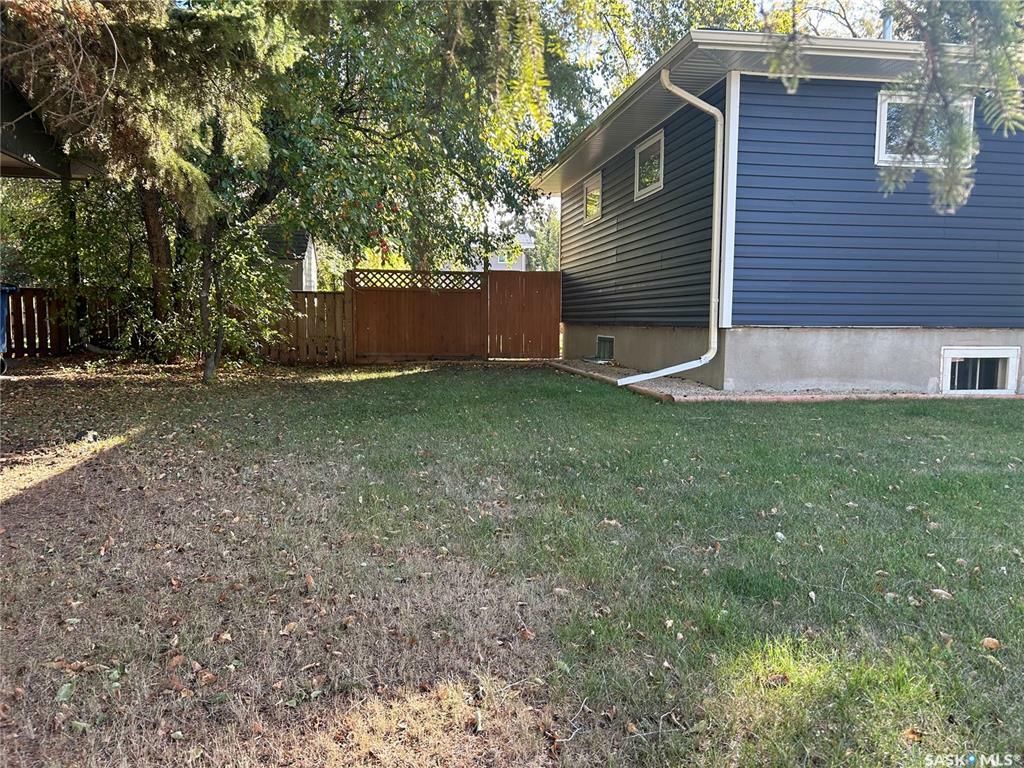 Property Photo:  1516 97th Street  SK S0E 1T0 