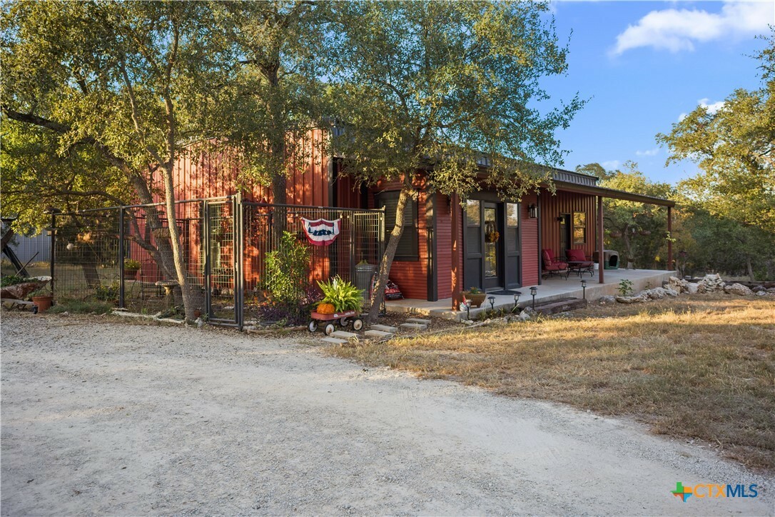 Property Photo:  143 Adams Way  TX 78133 