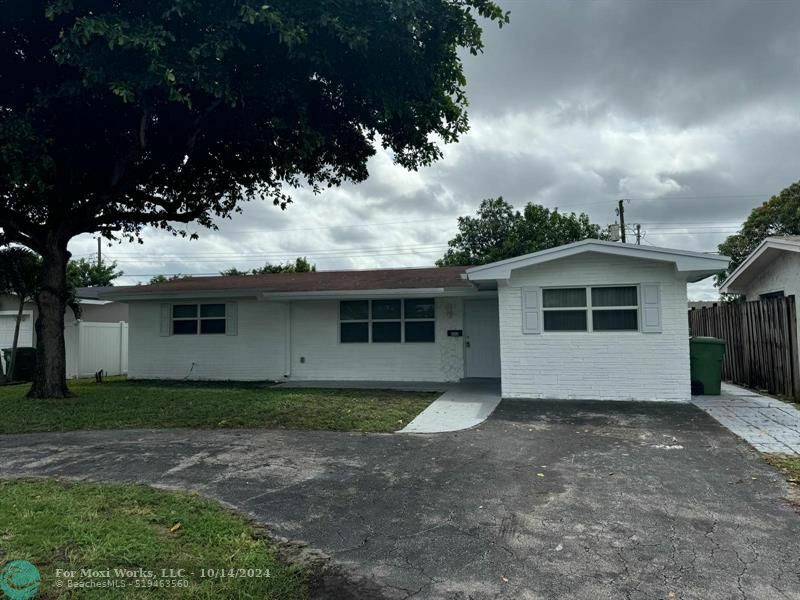 8480 NW 10th St  Pembroke Pines FL 33024 photo