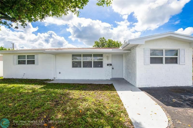 8480 NW 10th St  Pembroke Pines FL 33024 photo