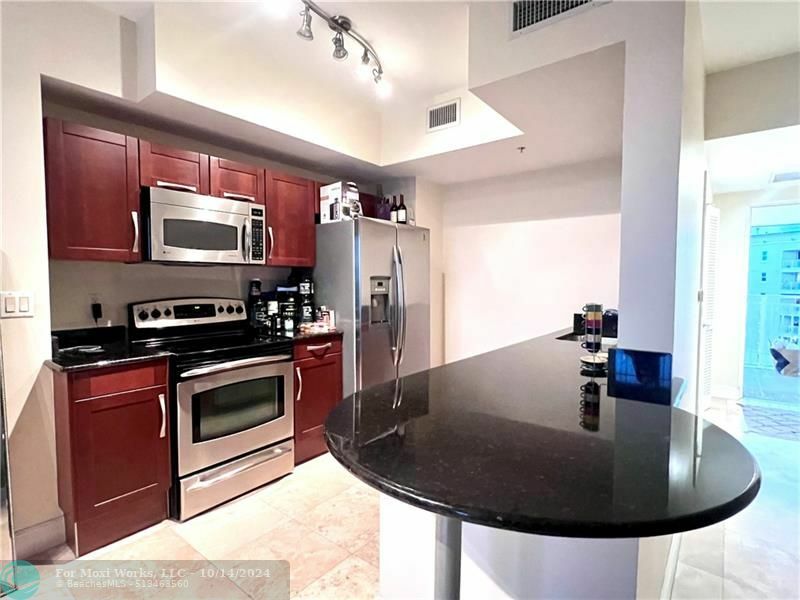 7280 SW 90th St 608  Miami FL 33156 photo