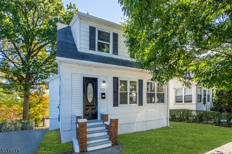 Property Photo: 120 S Valley Rd NJ 07052