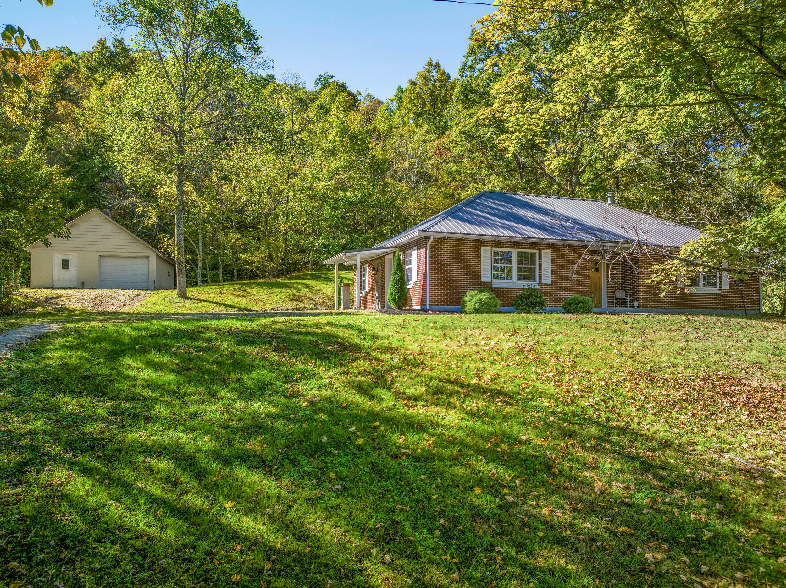 Property Photo:  5149 US-127  KY 42539 