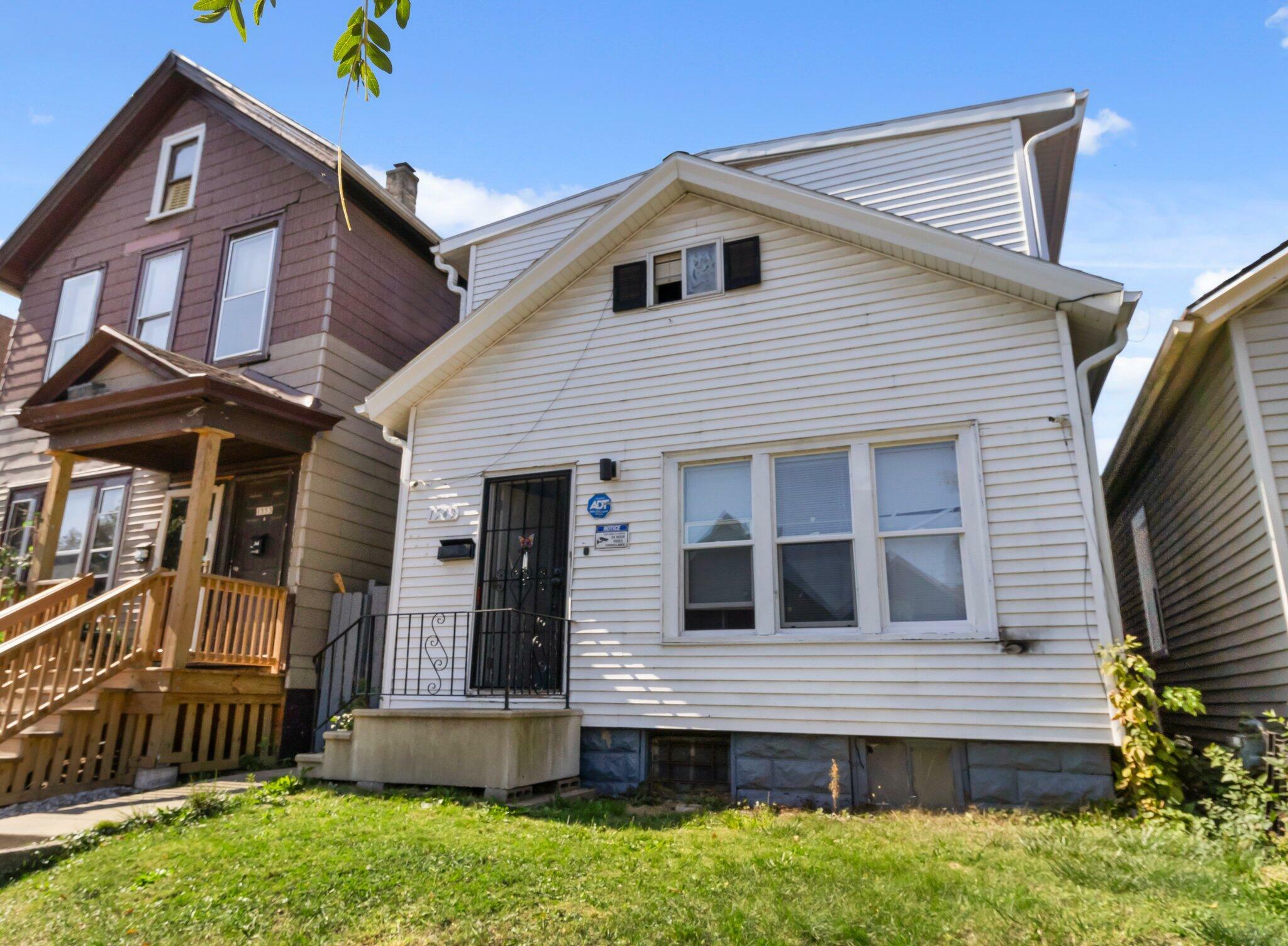 Property Photo: 1549 S 3rd St WI 53204