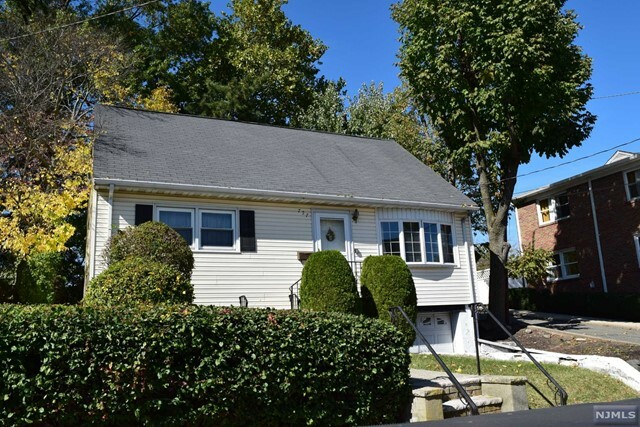 Property Photo:  757 Florence Place  NJ 07010 